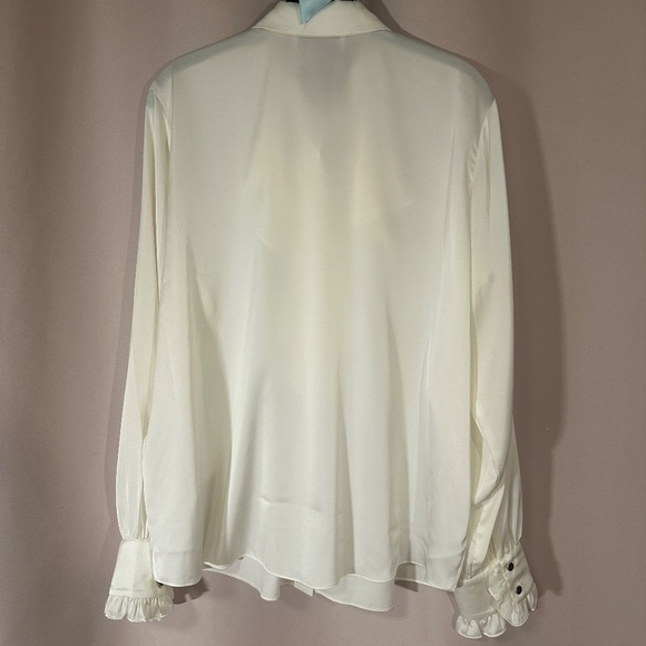 Alexia Admor Ivory Ruffle Blouse - Picture 4 of 5